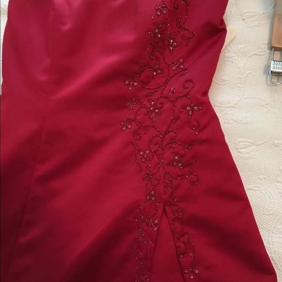 Red prom dress - Picture 3 of 3